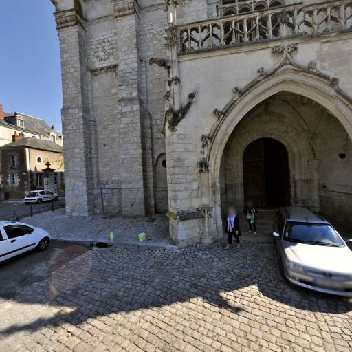 Cathédrale Saint-Louis - Batiment touristique - Blois