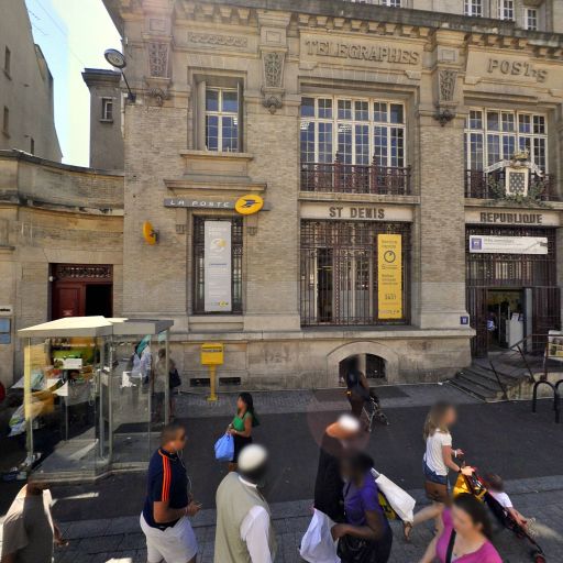 La Banque Postale - Banque - Saint-Denis