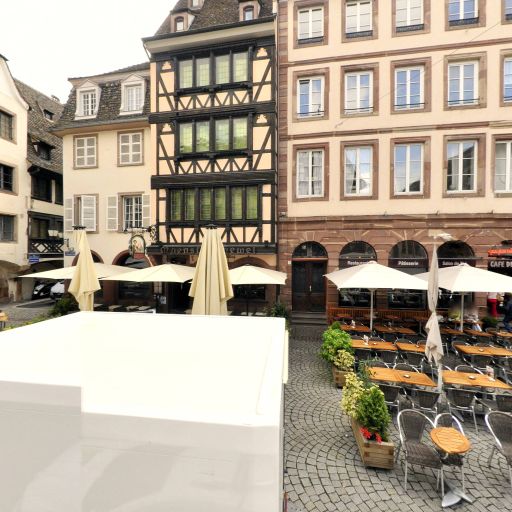 Place du Marché-aux-Cochons-de-Lait - Batiment touristique - Strasbourg