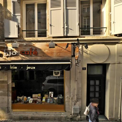 Le Biblio Café - Café bar - Poitiers