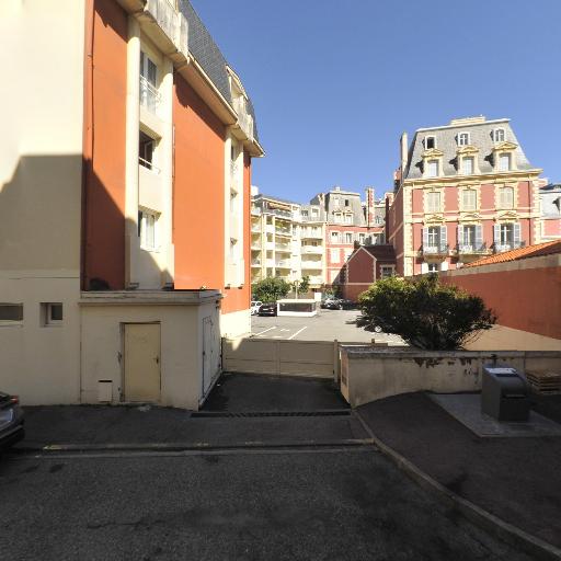 Parking Grand Tonic Hôtel Biarritz - Parking public - Biarritz