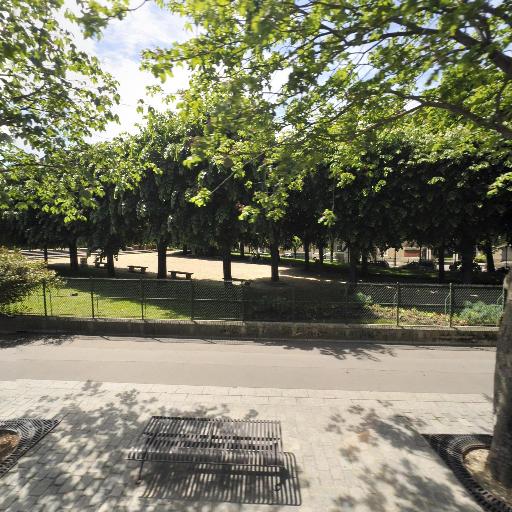 Jardin du Monument aux Meres Francaises - Parc, jardin à visiter - Paris
